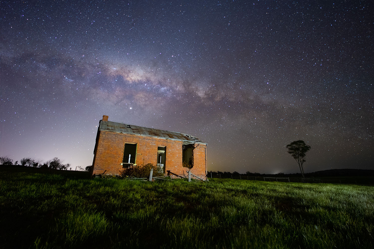 Lens Review: <a href="https://nightscapephotographer.com/samyang-af-14mm-f2-8-rf-review/" target="_blank">https://nightscapephotographer.com/samyang-af-14mm-f2-8-rf-review/</a>